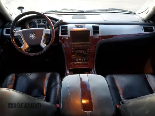 2010 Cadillac Escalade ESV Luxury z VIN 1GYUKHEF8AR102189, wystawiony jako Copart lot #82428034 z przebiegiem 163 848 mil mil oraz Szkoda całkowita • Salvage title. Historia ofert i sprzedaży dostępna na DreamBid. Obrazek 8.