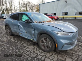 2023 Ford Mustang Mach-E Select z VIN 3FMTK1SS8PMA17840, wystawiony jako Copart lot #81139844 z przebiegiem 30 685 mil mil oraz Szkoda całkowita • Salvage title. Historia ofert i sprzedaży dostępna na DreamBid. Obrazek 4.