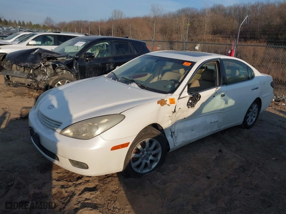2004 Lexus ES 330 with VIN JTHBA30G445005553, listed as a IAAI auction lot 41285202 with 110,392 mi miles. Bid and sale history available at carsss.com. Image 2.
