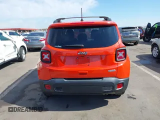 2020 Jeep Renegade Latitude z VIN ZACNJABB5LPL88670, wystawiony jako IAAI lot #42181204 z przebiegiem 45 448 mil mil oraz . Historia ofert i sprzedaży dostępna na DreamBid. Obrazek 15.