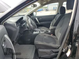 2015 Nissan Rogue S z VIN JN8AS5MV9FW260988, wystawiony jako Copart lot #82910494 z przebiegiem 104 086 mil mil oraz Szkody całkowita. Historia ofert i sprzedaży dostępna na DreamBid. Obrazek 7.