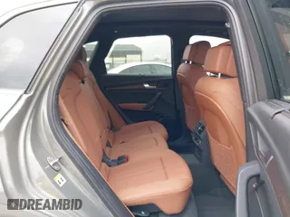 2024 Audi Q5 S line Premium Plus with VIN WA1EAAFY3R2043314, listed as a IAAI auction lot 40712504 with 5,170 mi miles. Bid and sale history available at carsss.com. Image 8.