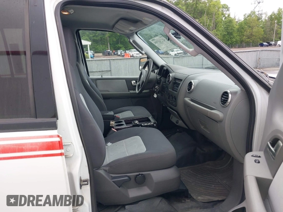 2004 Ford Expedition Special Service с VIN 1FMPU16L64LB14255, выставлен на аукционе IAAI как лот 42234555 с пробегом 172 388 миль миль и . История ставок и продаж доступна на DreamBid. Изображение 5.