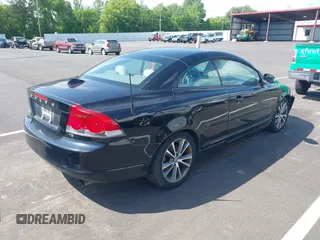 2010 Volvo C70 z VIN YV1672MC3AJ092362, wystawiony jako IAAI lot #42536725 z przebiegiem 79 474 mil mil oraz . Historia ofert i sprzedaży dostępna na DreamBid. Obrazek 4.