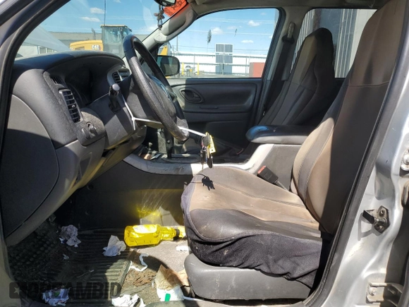 2006 Mazda Tribute i with VIN 4F2YZ92Z86KM12012, listed as a Copart auction lot 53726725 with 162,884 mi miles and Salvage Title. Bid and sale history available at carsss.com. Image 7.