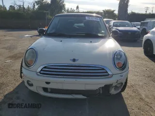 2010 MINI Hardtop with VIN WMWMF3C52ATZ65593, listed as a Copart auction lot 50107445 with 105,389 mi miles and Salvage title. Bid and sale history available at DreamBid. Image 5.