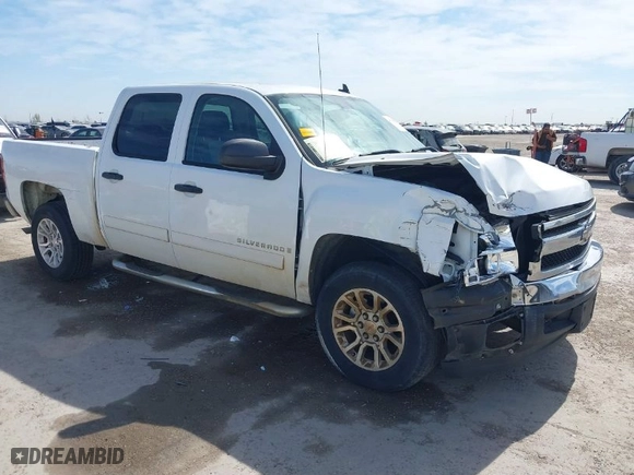 2007 Chevrolet Silverado 1500 LT w/1LT with VIN 2GCEC13C471716312, listed as a IAAI auction lot 41792270 with 84,649 mi miles. Bid and sale history available at carsss.com. Image 1.