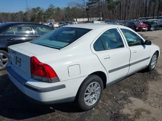 2004 Volvo S60 с VIN YV1RS61T042316578, выставлен на аукционе IAAI как лот 41649503 с пробегом 75 659 миль миль и . История ставок и продаж доступна на DreamBid. Изображение 4.