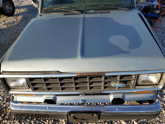 1987 Ford Bronco z VIN 1FMCU12T1HUA12785, wystawiony jako Copart lot #85747984 z przebiegiem Nie podano mil oraz Szkoda całkowita • Salvage title. Historia ofert i sprzedaży dostępna na DreamBid. Obrazek 11.