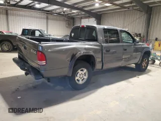 2002 Dodge Dakota Sport with VIN 1B7HG38N02S587775, listed as a Copart auction lot 53423675 with 188,900 mi miles and Salvage Title. Bid and sale history available at carsss.com. Image 3.