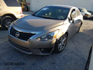 2015 Nissan Altima SL with VIN 1N4AL3AP9FN405848, listed as a IAAI auction lot 41304427 with 173,121 mi miles and . Bid and sale history available at DreamBid. Image 17.