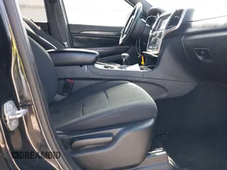 2014 Jeep Grand Cherokee Laredo with VIN 1C4RJEAG0EC442053, listed as a IAAI auction lot 42098601 with 200,982 mi miles and . Bid and sale history available at DreamBid. Image 5.