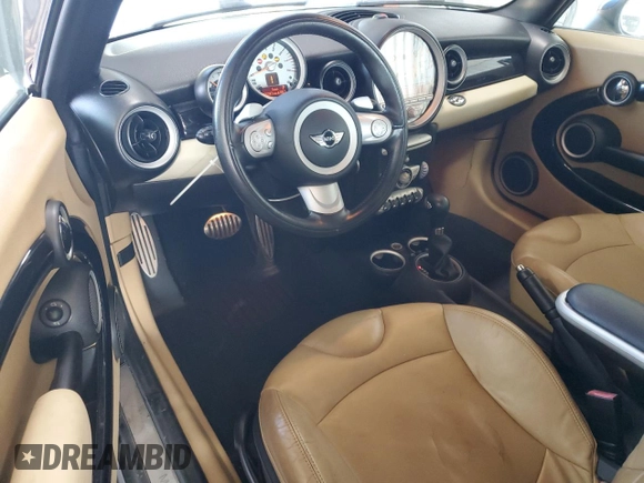 2010 MINI Convertible S with VIN WMWMS3C5XATY08714, listed as a Copart auction lot 66751035 with 72,747 mi miles and Clean title. Bid and sale history available at DreamBid. Image 8.