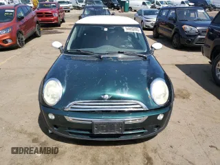 2006 MINI Hardtop with VIN WMWRC33546TK15957, listed as a Copart auction lot 54660995 with 100,893 mi miles and Clean Title. Bid and sale history available at DreamBid. Image 5.