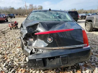 2011 Cadillac DTS z VIN 1G6KA5E69BU102492, wystawiony jako Copart lot #79293954 z przebiegiem 182 372 mil mil oraz Szkoda całkowita • Salvage title. Historia ofert i sprzedaży dostępna na DreamBid. Obrazek 6.