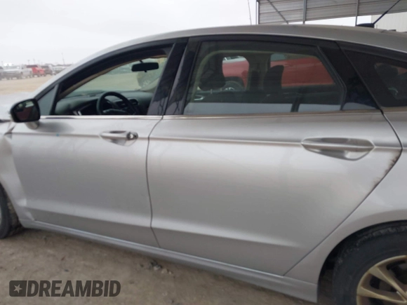 2017 Ford Fusion SE with VIN 3FA6P0H71HR214150, listed as a IAAI auction lot 41533148 with 125,654 mi miles. Bid and sale history available at carsss.com. Image 14.