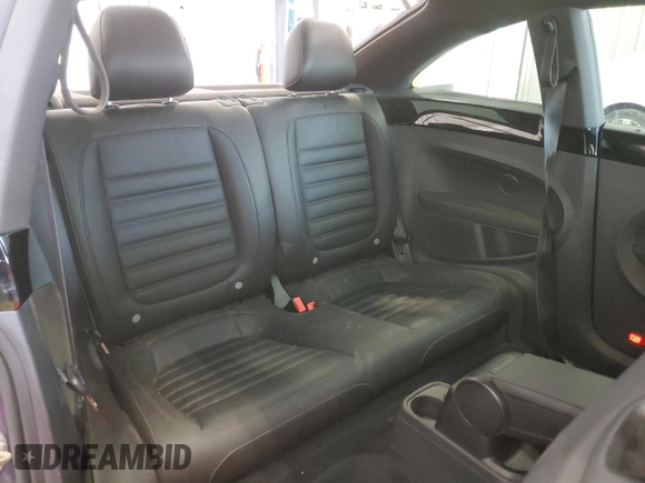 2013 Volkswagen Beetle with VIN 3VW4S7AT9DM687105, listed as a Copart auction lot 62742764 with 90,487 mi miles and Clean Title. Bid and sale history available at DreamBid. Image 10.