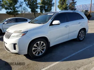 2015 Kia Sorento SX Limited with VIN 5XYKW4A71FG548909, listed as a Copart auction lot 87323834 with 218,006 mi miles and Clean Title. Bid and sale history available at carsss.com. Image 1.