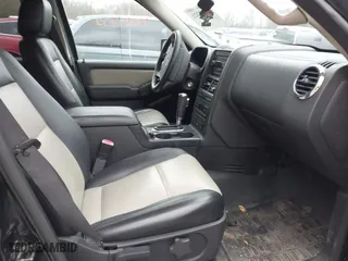 2007 Ford Explorer Sport Trac Limited with VIN 1FMEU53897UA04510, listed as a IAAI auction lot 40903321 with 172,258 mi miles. Bid and sale history available at carsss.com. Image 5.