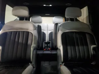 2024 Kia EV9 GT-Line with VIN KNDAEFS56R6020345, listed as a Copart auction lot 81642334 with 6,985 mi miles and Salvage Title. Bid and sale history available at carsss.com. Image 10.
