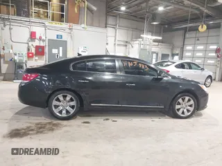 2012 Buick LaCrosse Premium 2 z VIN 1G4GF5E38CF221436, wystawiony jako IAAI lot #41465443 z przebiegiem 191 740 mil mil oraz . Historia ofert i sprzedaży dostępna na DreamBid. Obrazek 6.