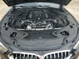 2021 BMW 8 Series M850i z VIN WBAGV8C06MCG35500, wystawiony jako Copart lot #59467425 z przebiegiem 54 268 mil mil oraz Szkoda całkowita • Salvage title. Historia ofert i sprzedaży dostępna na DreamBid. Obrazek 11.