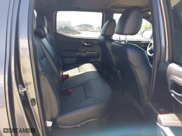 2018 Toyota Tacoma SR with VIN 5TFCZ5AN6JX127774, listed as a IAAI auction lot 41989635 with 28,161 mi miles. Bid and sale history available at carsss.com. Image 8.