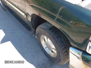2002 GMC Yukon XL SLT z VIN 1GKFK16ZX2J342315, wystawiony jako IAAI lot #42360918 z przebiegiem 115 916 mil mil oraz . Historia ofert i sprzedaży dostępna na DreamBid. Obrazek 16.