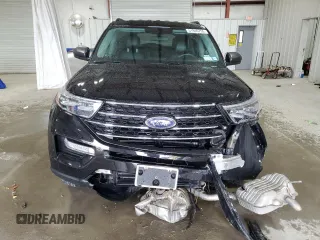 2022 Ford Explorer XLT with VIN 1FMSK8DH2NGC18775, listed as a Copart auction lot 51946755 with 30,535 mi miles and Salvage Title. Bid and sale history available at carsss.com. Image 5.