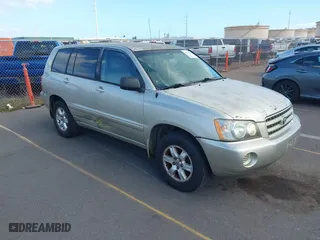 2002 Toyota Highlander with VIN JTEGF21A920070546, listed as a IAAI auction lot 41735513 with 181,485 mi miles. Bid and sale history available at carsss.com. Image 1.