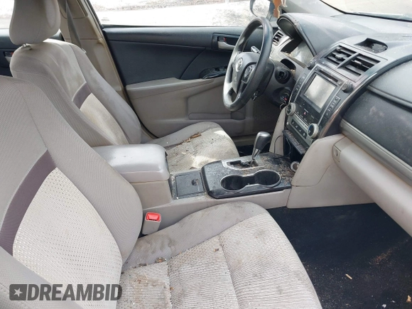 2014 Toyota Camry L with VIN 4T4BF1FK3ER425879, listed as a IAAI auction lot 41772525 with 180,910 mi miles. Bid and sale history available at carsss.com. Image 5.