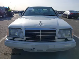 1994 Mercedes-Benz E z VIN WDBEA52E0RC079107, wystawiony jako IAAI lot #41932270 z przebiegiem 187 928 mil mil oraz . Historia ofert i sprzedaży dostępna na DreamBid. Obrazek 12.
