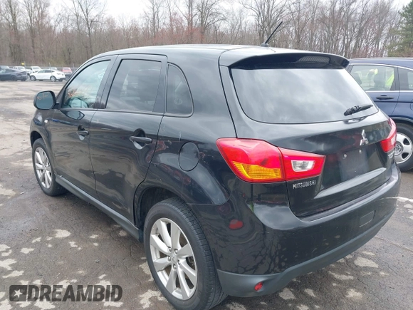 2015 Mitsubishi Outlander Sport ES with VIN 4A4AR3AU1FE030805, listed as a IAAI auction lot 42022887 with 101,332 mi miles. Bid and sale history available at carsss.com. Image 3.