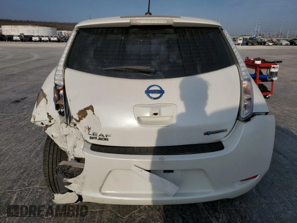 2015 Nissan LEAF SV with VIN 1N4AZ0CP2FC305774, listed as a Copart auction lot 50722495 with 64,142 mi miles and Salvage Title. Bid and sale history available at carsss.com. Image 6.
