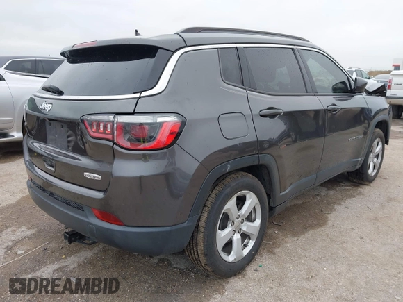 2018 Jeep Compass Latitude with VIN 3C4NJCBB4JT193275, listed as a IAAI auction lot 41491499 with 132,546 mi miles. Bid and sale history available at carsss.com. Image 4.