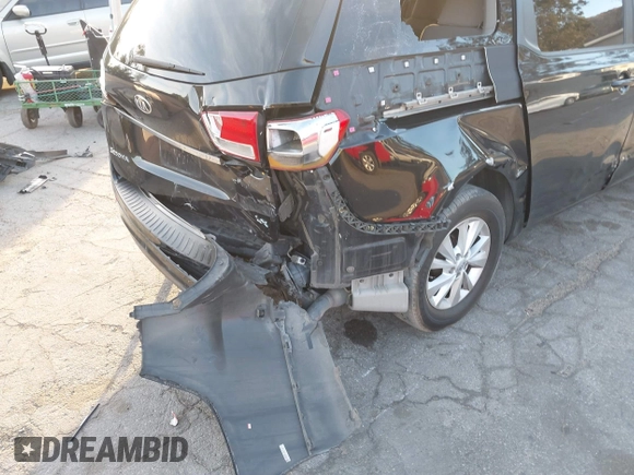 2016 Kia Sedona LX with VIN KNDMB5C11G6178083, listed as a IAAI auction lot 41405857 with 170,334 mi miles. Bid and sale history available at carsss.com. Image 6.