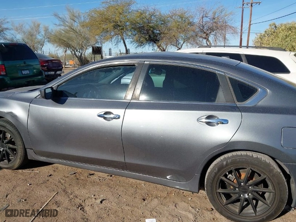 2014 Nissan Altima 2.5 S with VIN 1N4AL3AP4EC403208, listed as a IAAI auction lot 41603804 with NaN miles. Bid and sale history available at carsss.com. Image 15.
