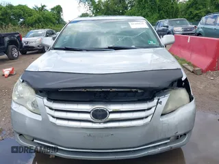 2005 Toyota Avalon XL with VIN 4T1BK36B85U013619, listed as a IAAI auction lot 42209645 with 173,520 mi miles and . Bid and sale history available at carsss.com. Image 6.