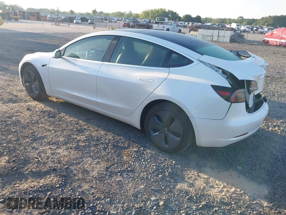2019 Tesla Model 3 Mid Range z VIN 5YJ3E1EA8KF464681, wystawiony jako IAAI lot #42072104 z przebiegiem 83 451 mil mil oraz . Historia ofert i sprzedaży dostępna na DreamBid. Obrazek 3.