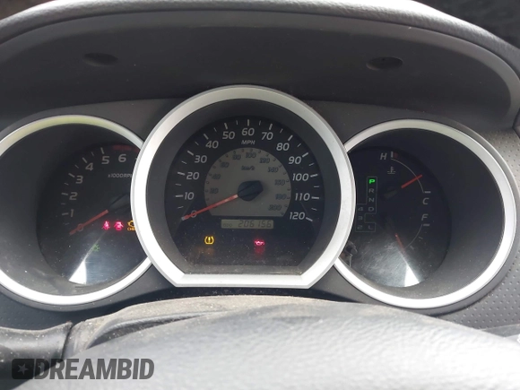 2006 Toyota Tacoma with VIN 5TEUU42N26Z153137, listed as a IAAI auction lot 41802170 with 206,156 mi miles. Bid and sale history available at carsss.com. Image 7.