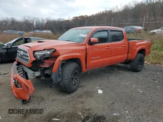 2017 Toyota Tacoma SR5 z VIN 3TMDZ5BN6HM020937, wystawiony jako Copart lot #81371474 z przebiegiem 87 663 mil mil oraz Szkoda całkowita • Salvage title. Historia ofert i sprzedaży dostępna na DreamBid. Obrazek 1.