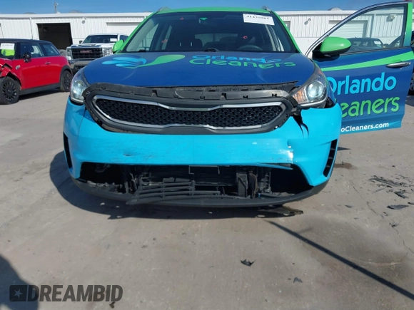 2018 Kia Niro LX with VIN KNDCB3LC2J5158021, listed as a IAAI auction lot 41435901 with 74,455 mi miles. Bid and sale history available at carsss.com. Image 6.