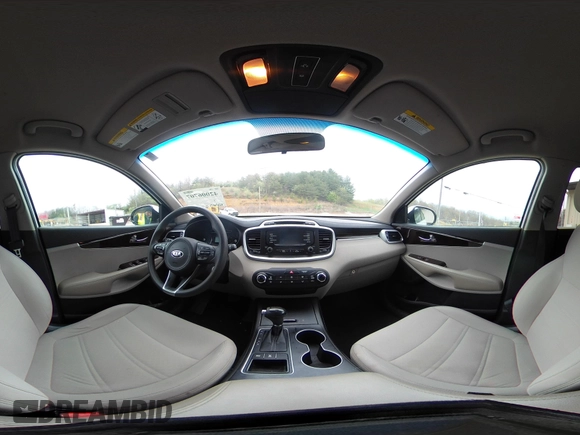 2016 Kia Sorento LX with VIN 5XYPGDA59GG150351, listed as a IAAI auction lot 42006707 with 152,617 mi miles and . Bid and sale history available at carsss.com. Image 18.