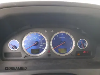 2004 Volvo V70 с VIN YV1SJ52Y142408677, выставлен на аукционе Copart как лот 52483735 с пробегом 187 532 миль миль и Чистый • Clean title. История ставок и продаж доступна на DreamBid. Изображение 9.
