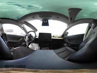 2020 Tesla Model 3 Long Range z VIN 5YJ3E1EB5LF710788, wystawiony jako IAAI lot #42020503 z przebiegiem 76 606 mil mil oraz . Historia ofert i sprzedaży dostępna na DreamBid. Obrazek 18.