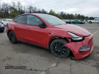 2022 Tesla Model Y Long Range z VIN 7SAYGDEE5NF388428, wystawiony jako Copart lot #56671385 z przebiegiem 17 250 mil mil oraz Szkody całkowita. Historia ofert i sprzedaży dostępna na DreamBid. Obrazek 4.
