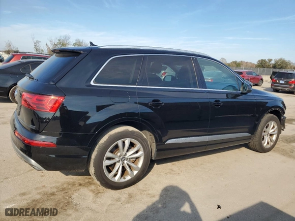 2019 Audi Q7 Premium Plus with VIN WA1LAAF7XKD042301, listed as a Copart auction lot 43020155 with 46920 miles and Salvage Title. Bid and sale history available at carsss.com. Image 3.