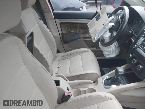2010 Volkswagen Jetta Limited Edition с VIN 3VWAX7AJ6AM161142, выставлен на аукционе IAAI как лот 40311201 с пробегом 193 109 миль миль и . История ставок и продаж доступна на DreamBid. Изображение 5.
