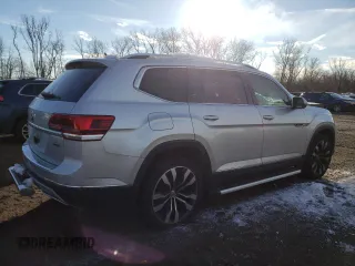 2019 Volkswagen Atlas SEL Premium with VIN 1V2NR2CAXKC582684, listed as a Copart auction lot 83217524 with 127,821 mi miles and Salvage title. Bid and sale history available at DreamBid. Image 3.