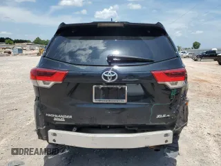 2017 Toyota Highlander XLE with VIN 5TDJZRFH0HS467343, listed as a Copart auction lot 62111325 with 119,629 mi miles and Salvage title. Bid and sale history available at DreamBid. Image 6.